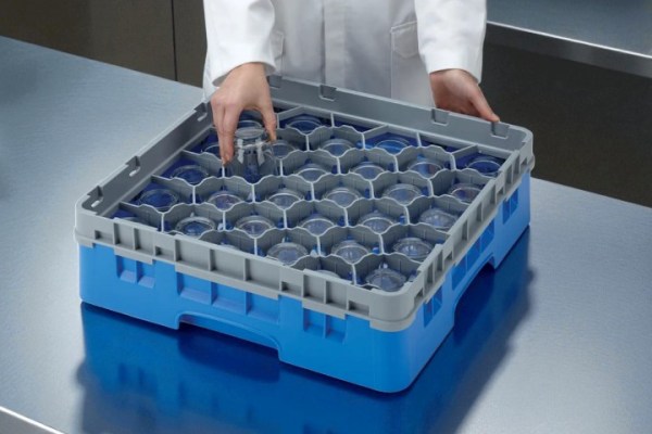 Cambro Camrack: система 4-в-1 для мойки, транспортировки и хранения посуды в HoReCa