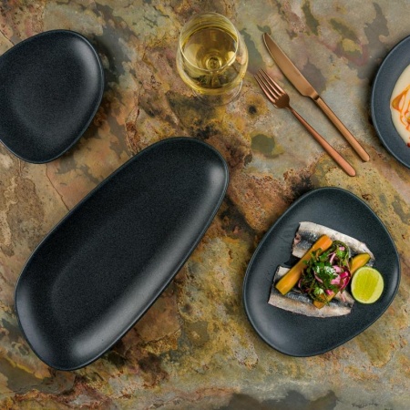 Тарелка плоская 32x27см GRAPHITE Vago