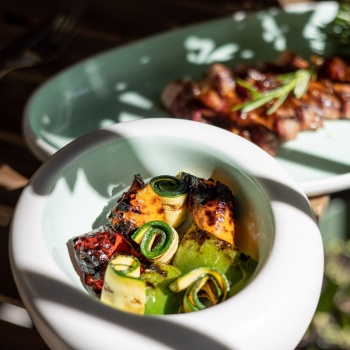 Салатник 17x15.5x(h)9см NINFA белый матовый