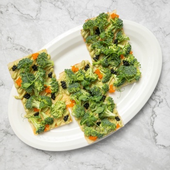 Тарелка овальная 32x21см HALO