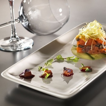 Тарелка прямоугольная 34x16см MOOVE