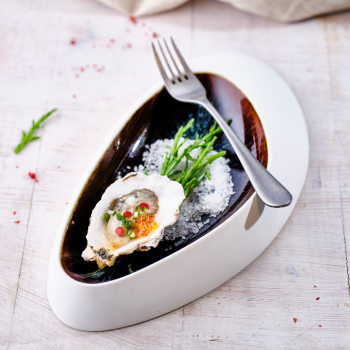 Тарелка сервировочная MAUNA 30x15.5x(h)4.5см