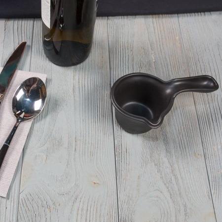 Соусник с ручкой 130мл Black RAW Stellar