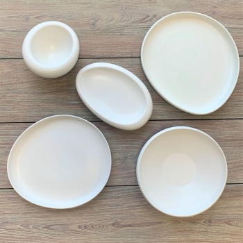 Салатник 17x15.5x(h)9см NINFA белый матовый