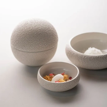 Блюдо для подачи с крышкой Ø15.8см Vulcanic белое - Raw by Kevala