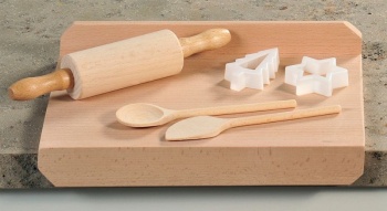 Набор юного кондитера: доска разделочная 30x20x5см, скалка, 2 формы, 2 ложки